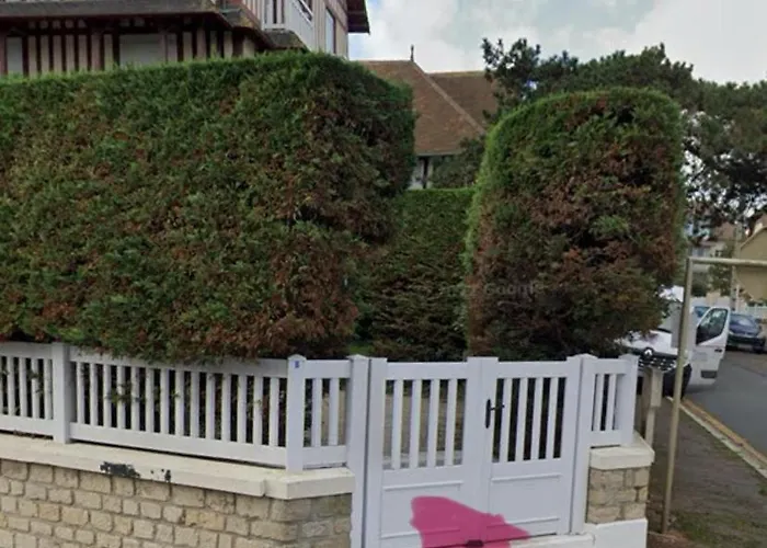 Petit Souplex Dans L'hypercentre De 80 M De La à Pied * Cabourg