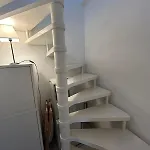 Petit Souplex Dans L'hypercentre De 80 M De La A Pied *