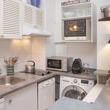 Petit Souplex Dans L'hypercentre De 80 M De La A Pied Apartment