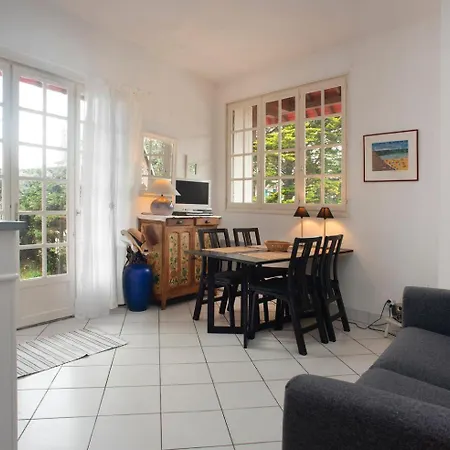 Petit Souplex Dans L'hypercentre De 80 M De La A Pied Apartment Cabourg