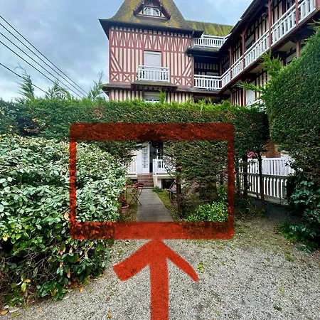 Petit Souplex Dans L'hypercentre De 80 M De La A Pied *