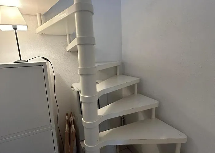 Petit Souplex Dans L'hypercentre De 80 M De La A Pied *